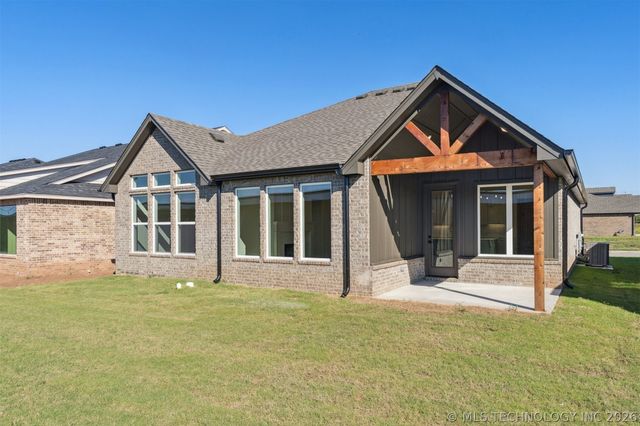 9726 E 132nd Street, Bixby, OK 74008