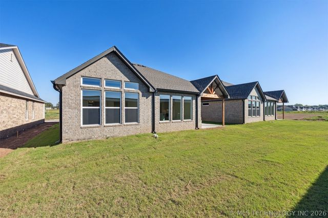 9726 E 132nd Street, Bixby, OK 74008