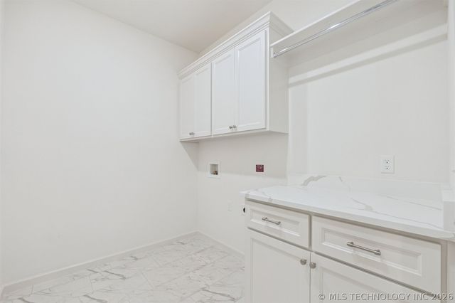 9726 E 132nd Street, Bixby, OK 74008