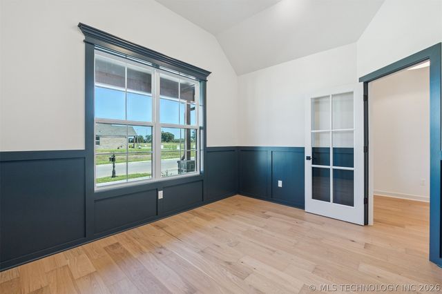 9726 E 132nd Street, Bixby, OK 74008