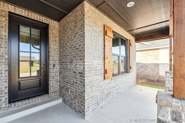 9726 E 132nd Street, Bixby, OK 74008