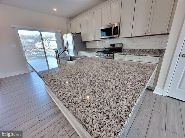 1710 HUBER RD, Essex, MD 21221