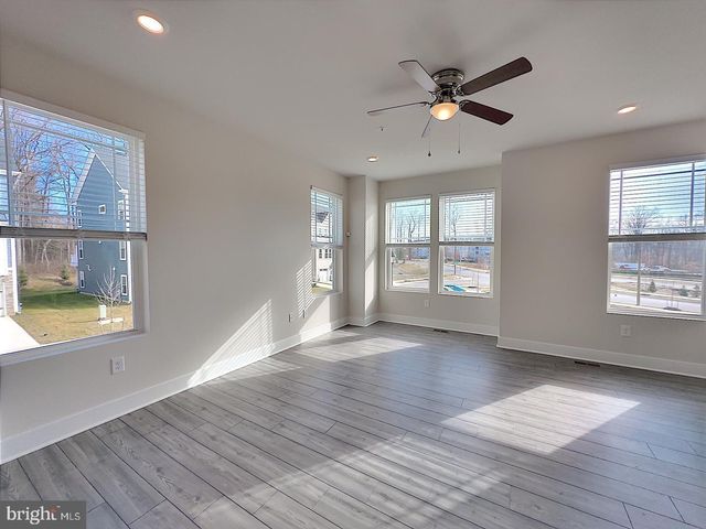 1710 HUBER RD, Essex, MD 21221