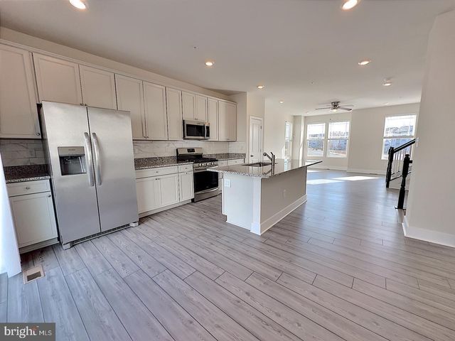 1710 HUBER RD, Essex, MD 21221