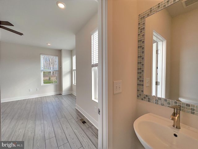 1710 HUBER RD, Essex, MD 21221
