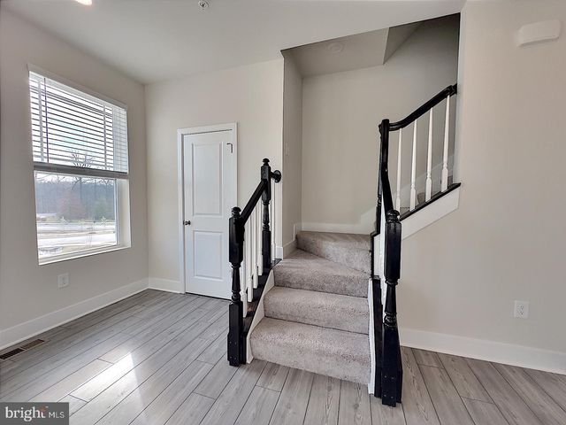 1710 HUBER RD, Essex, MD 21221
