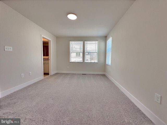 1710 HUBER RD, Essex, MD 21221