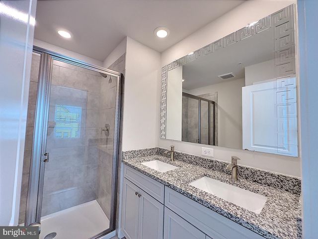 1710 HUBER RD, Essex, MD 21221