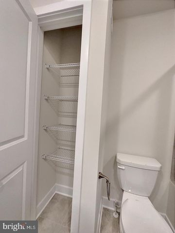 1710 HUBER RD, Essex, MD 21221