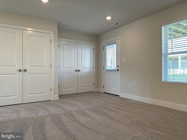 1710 HUBER RD, Essex, MD 21221