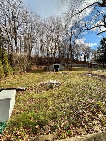 15 Sunset Avenue, Milton, VT 05468