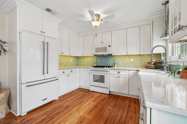 88 Bentley Ave, Old Bridge Twp., NJ 08857