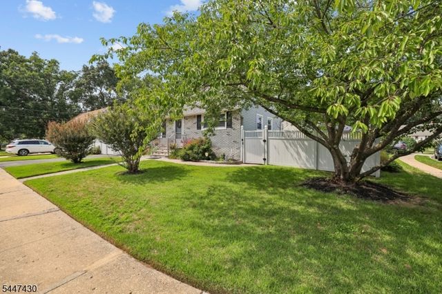 88 Bentley Ave, Old Bridge Twp., NJ 08857
