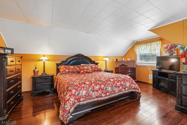88 Bentley Ave, Old Bridge Twp., NJ 08857