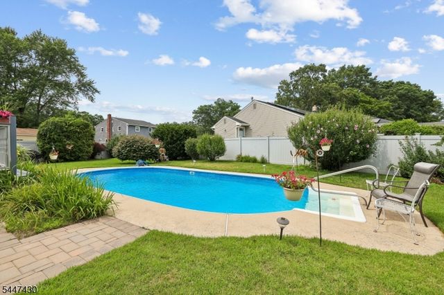 88 Bentley Ave, Old Bridge Twp., NJ 08857