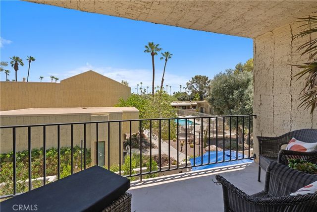 2423 Los Patos, Palm Springs, CA 92264