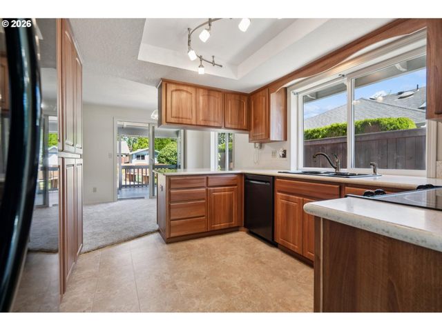 5617 Ne FARMCREST St, Hillsboro, OR 97124