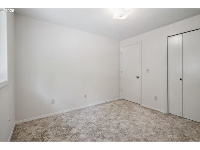 5617 Ne FARMCREST St, Hillsboro, OR 97124