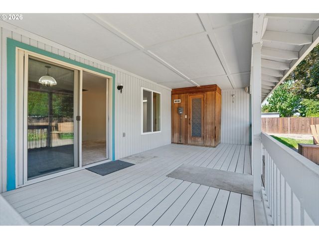 5617 Ne FARMCREST St, Hillsboro, OR 97124