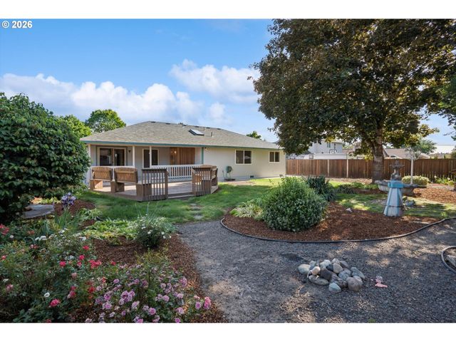 5617 Ne FARMCREST St, Hillsboro, OR 97124
