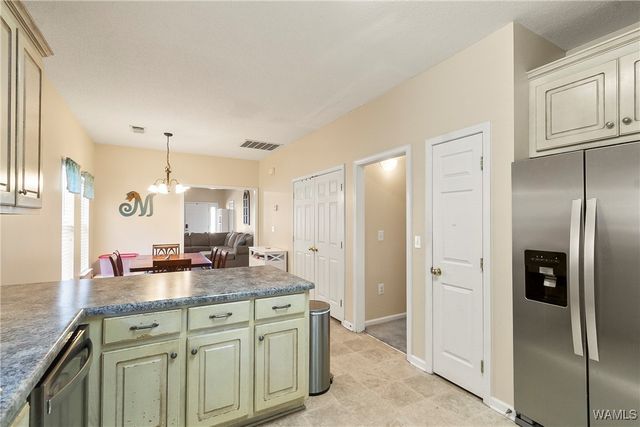 9839 Moonlight Dr, Tuscaloosa, AL 35405