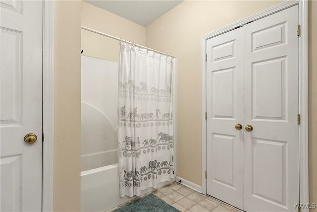 9839 Moonlight Dr, Tuscaloosa, AL 35405