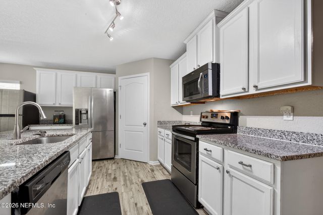 3643 SUMMIT OAKS Drive, Green Cove Springs, FL 32043