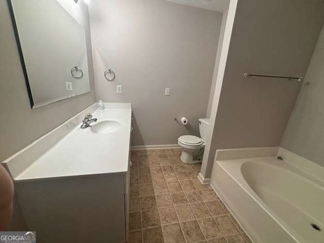 5072 Leeshire Trace, Tucker, GA 30084