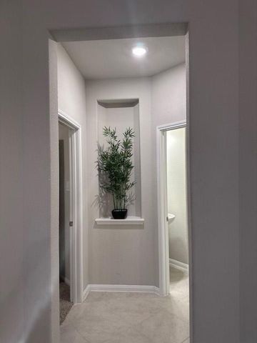 10701 Clouds Rest Drive, Rosharon, TX 77583