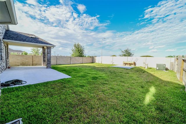 10701 Clouds Rest Drive, Rosharon, TX 77583