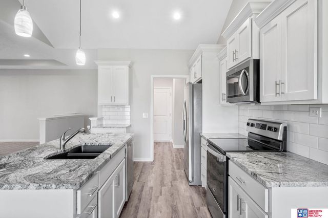 10315 Wayborough Lane, Lincoln, NE 68527