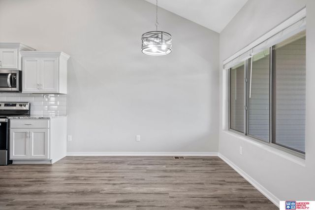 10315 Wayborough Lane, Lincoln, NE 68527