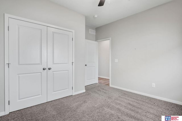10315 Wayborough Lane, Lincoln, NE 68527