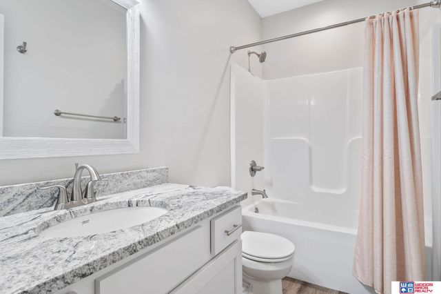 10315 Wayborough Lane, Lincoln, NE 68527