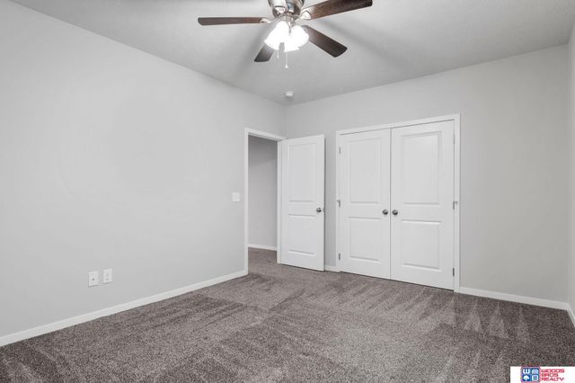 10315 Wayborough Lane, Lincoln, NE 68527