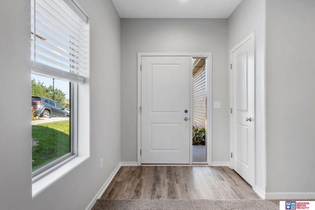10315 Wayborough Lane, Lincoln, NE 68527