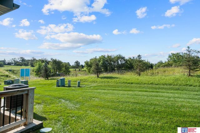 10315 Wayborough Lane, Lincoln, NE 68527