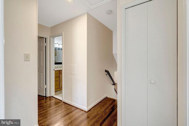 9315 WINBOURNE RD, Burke, VA 22015