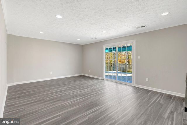 9315 WINBOURNE RD, Burke, VA 22015