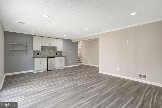 9315 WINBOURNE RD, Burke, VA 22015