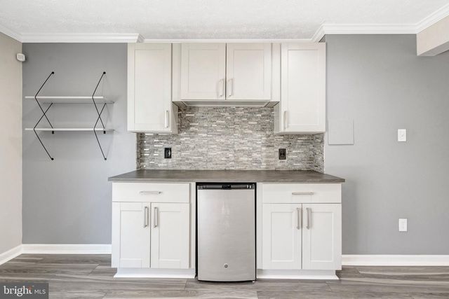 9315 WINBOURNE RD, Burke, VA 22015