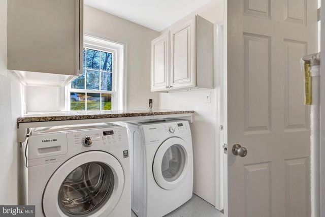 9315 WINBOURNE RD, Burke, VA 22015