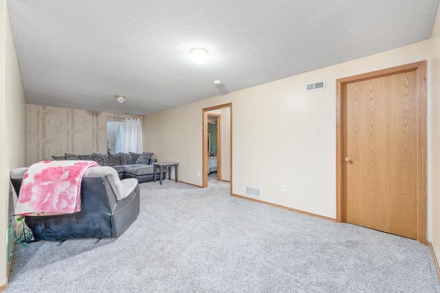 130 S Marlen, Haysville, KS 67060