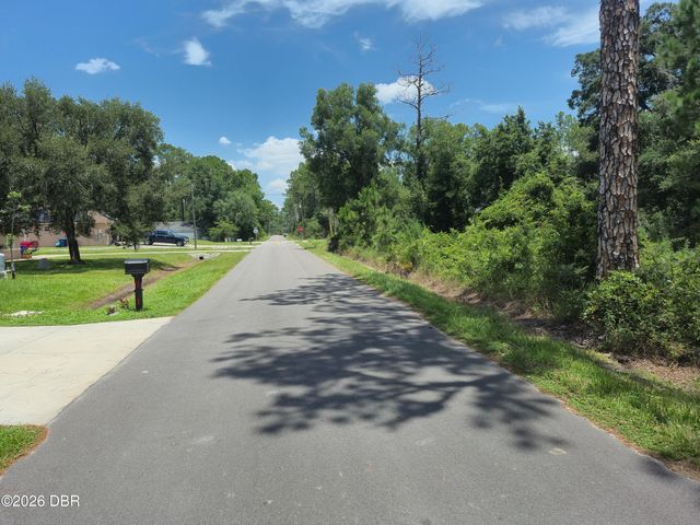 2155 8th Avenue, Deland, FL 32724