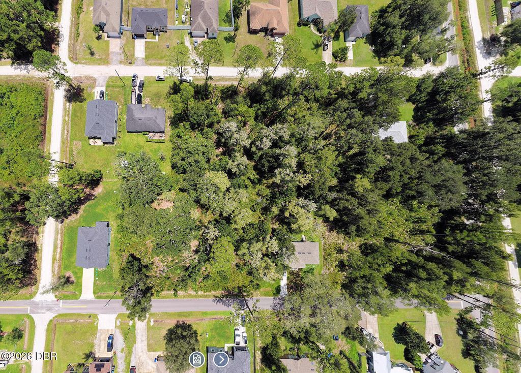 2155 8th Avenue, Deland, FL 32724