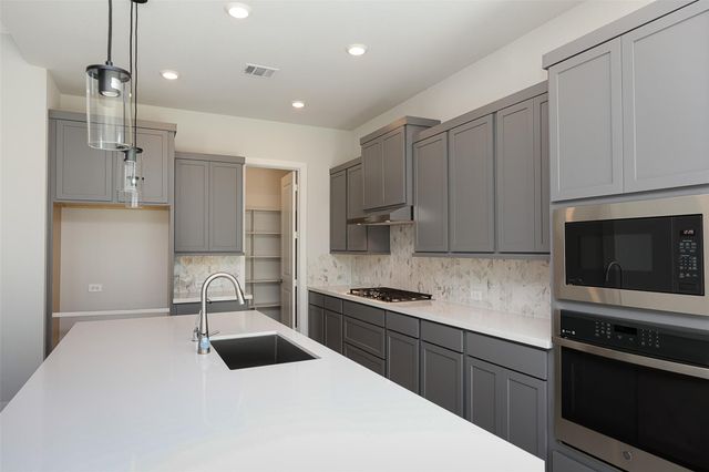 9211 Millsden Lane, Cypress, TX 77433