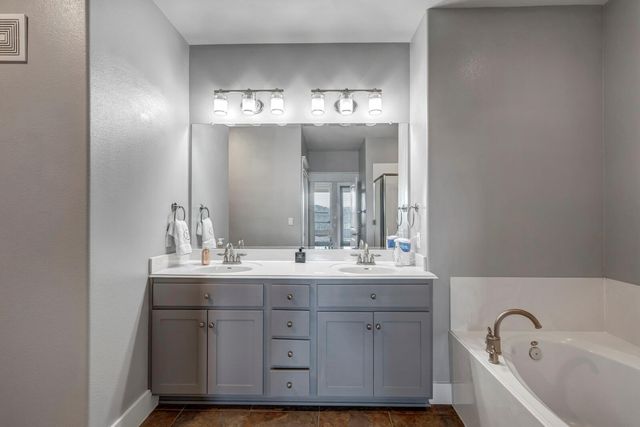 17808 Maritime Point DR 301, Jonestown, TX 78645