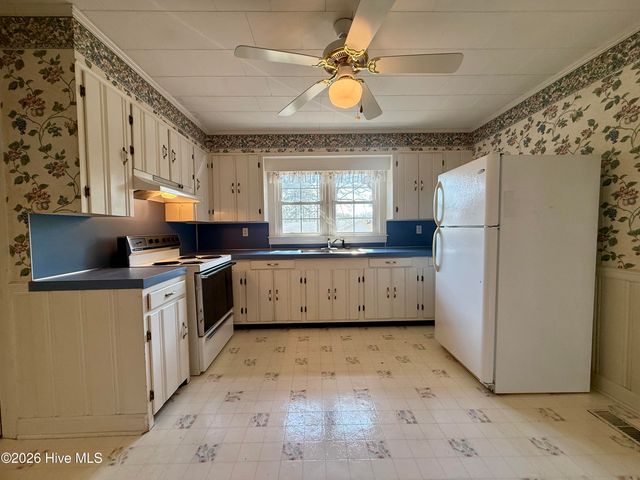 2996 Us Highway 64 W, Plymouth, NC 27962