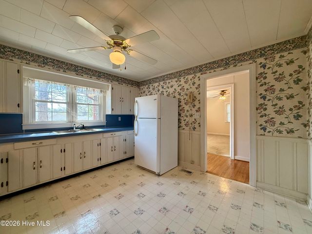 2996 Us Highway 64 W, Plymouth, NC 27962