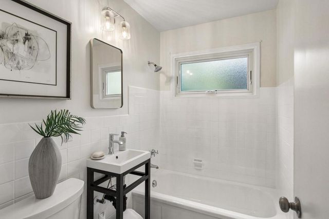 1690 Nilda Avenue, Mountain View, CA 94040